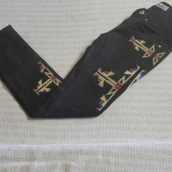 Vincent by Designerclub Jeans Aztec Embroidered Sz. 26 Black Jeans with Pockets - Picture 6 of 12